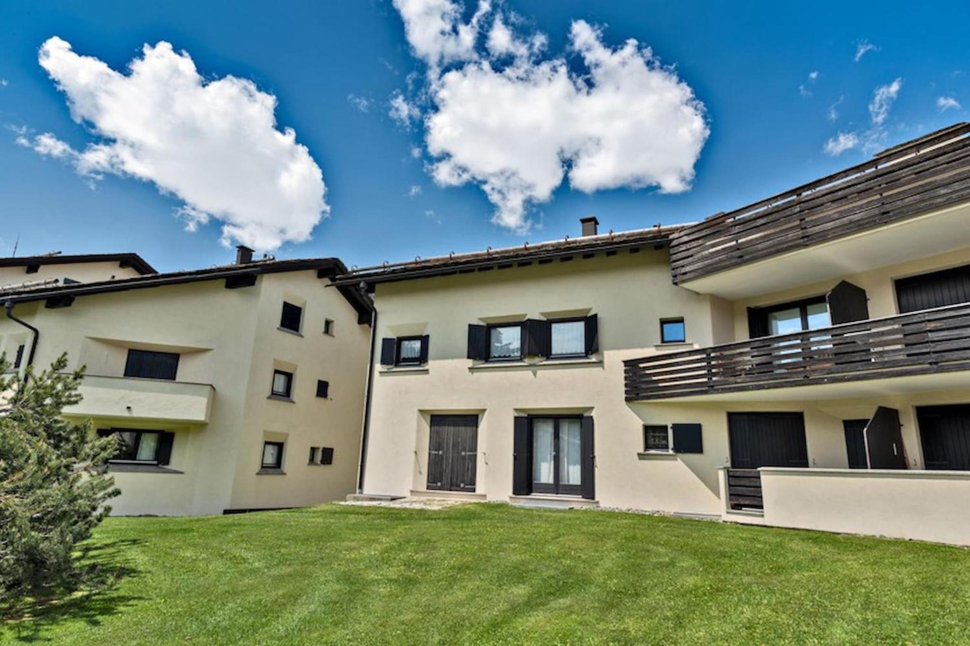 Chesa Chavriol 2 - Celerina Apartment Celerina/Schlarigna Luaran gambar